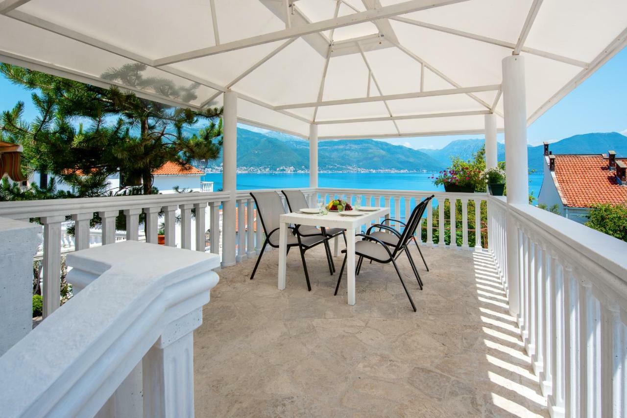 Boka Apartments Tivat Eksteriør billede