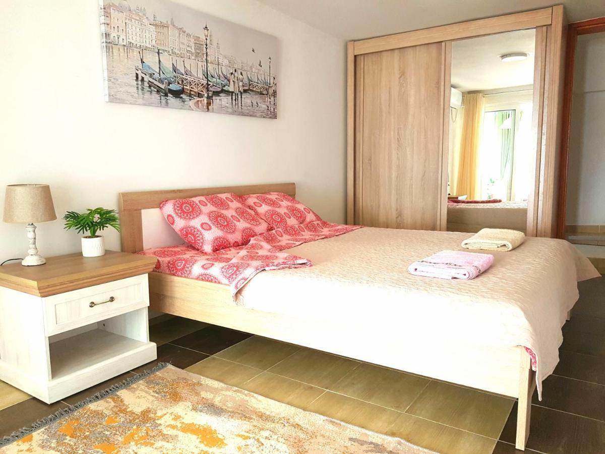 Boka Apartments Tivat Eksteriør billede